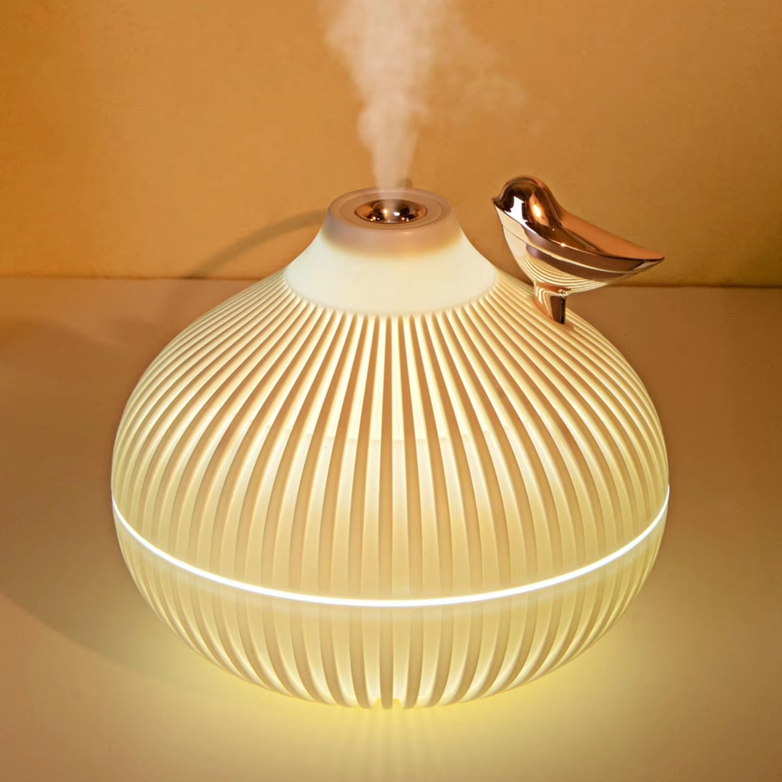 Cute Onion-Shaped Humidifier E339 with 2-Speed Spray, LED Light Free 10ml Oil Fragrance)