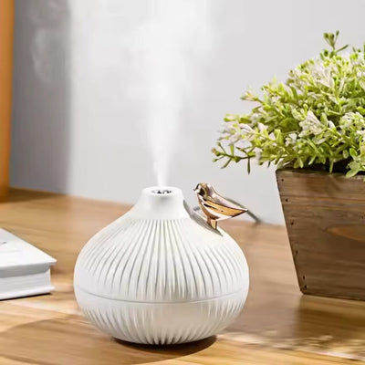 Cute Onion-Shaped Humidifier E339 with 2-Speed Spray, LED Light Free 10ml Oil Fragrance)